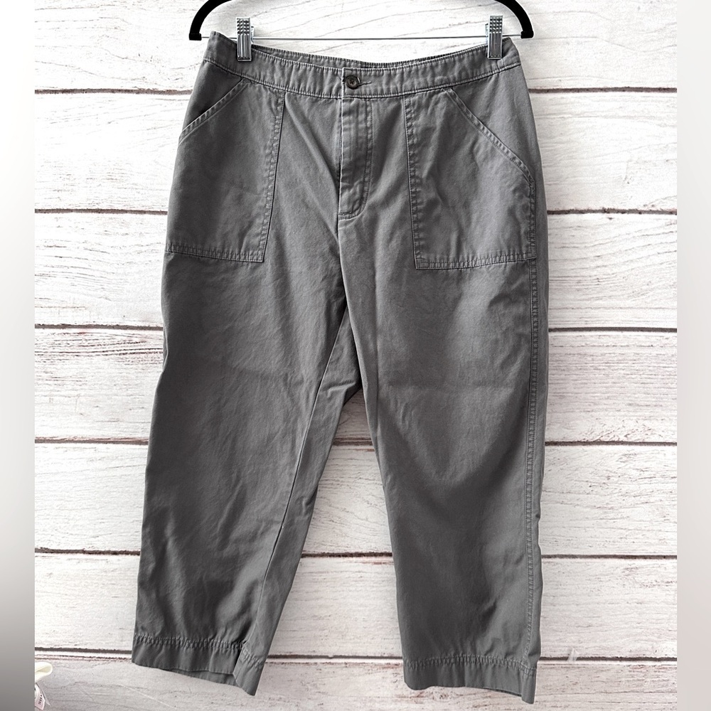 Woolrich Quarry Cropped Pants - Size 10
Classic Relaxed Business Casual Church